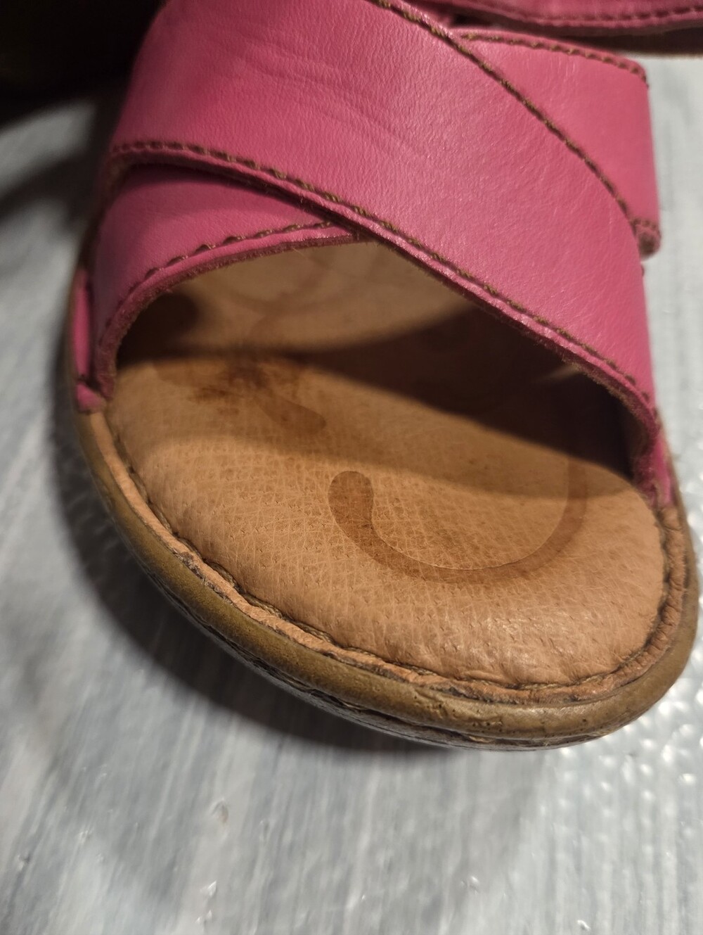 Born Salina Pink Leather Slip on Sandals w/ Adjustable Buckles Size 9 - Picture 6 of 8